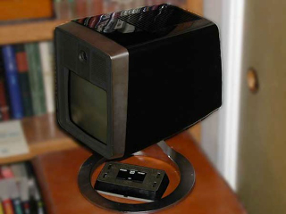 Illustration for article titled These Videophone Concepts Are Cooler Than Your iPhone's FaceTime
